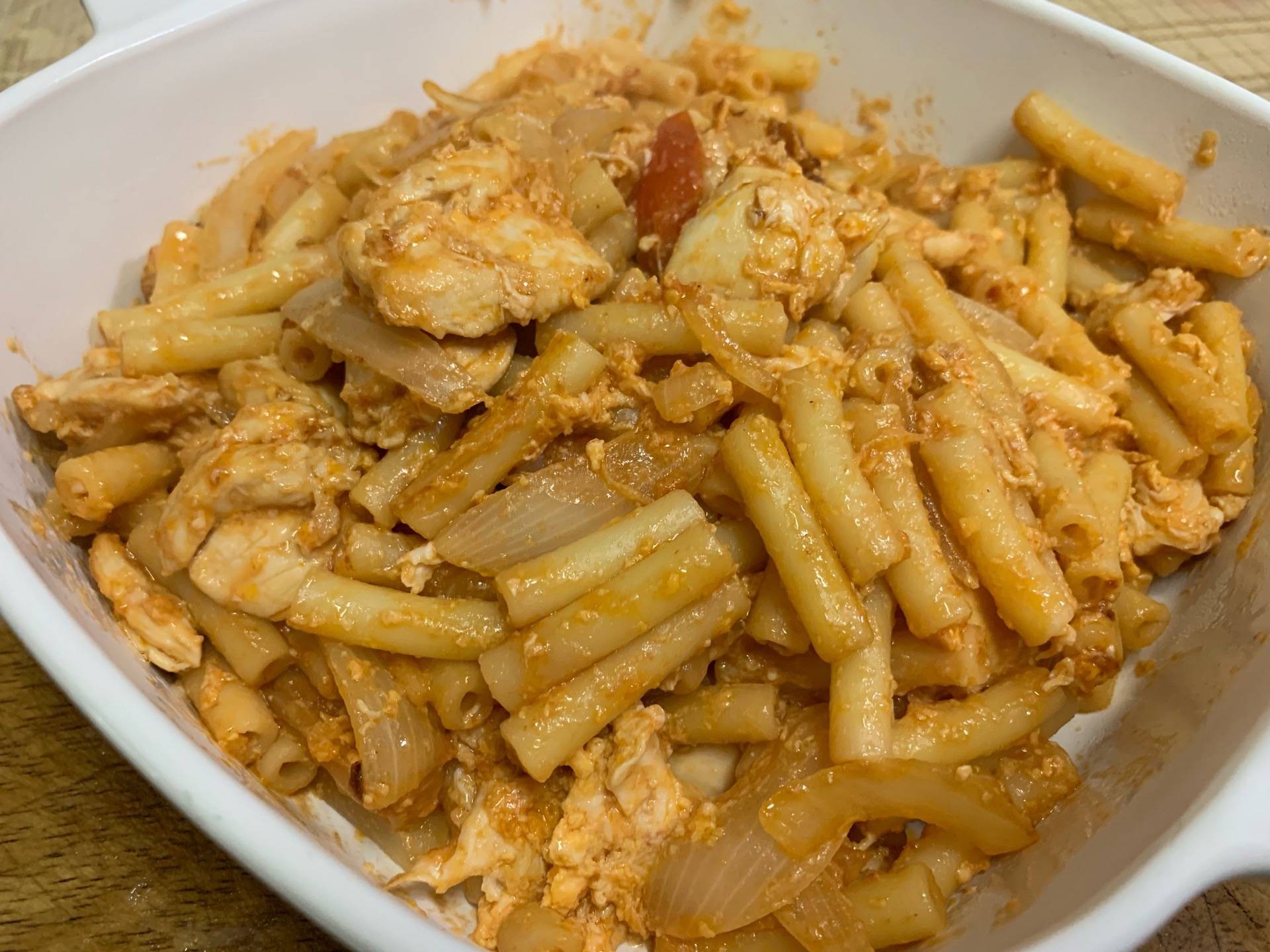 มักกะโรนีผัดไก่