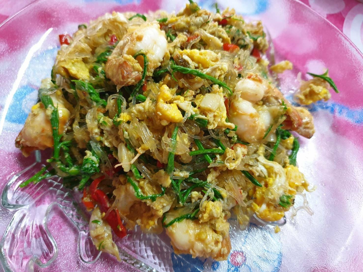 ผัดวุ้นเส้นชะอมกุ้ง
