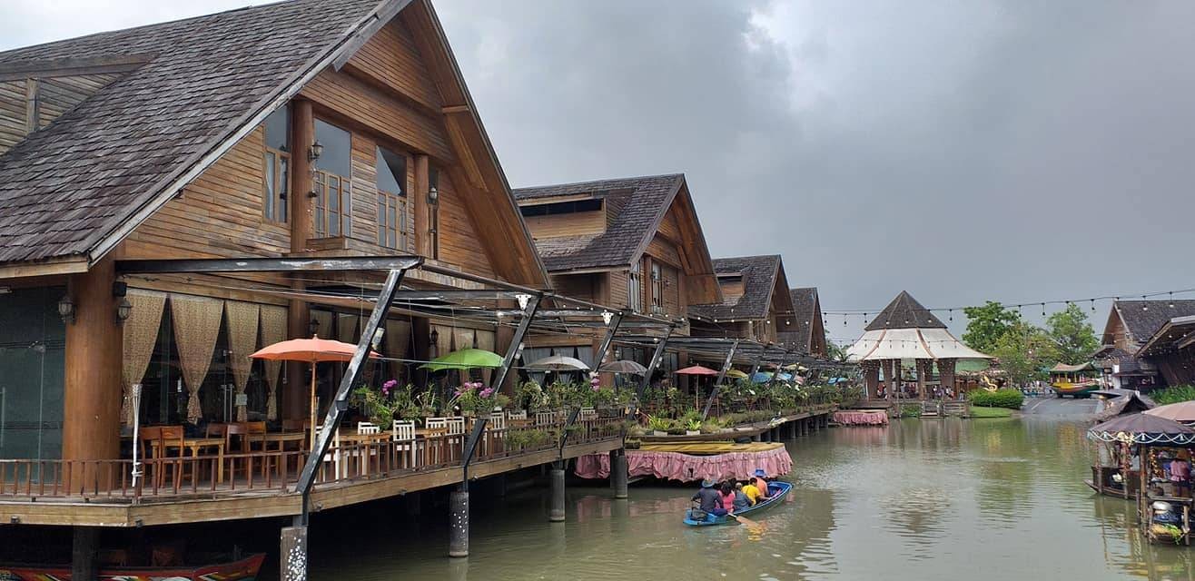 ตลาดน้ำ 4 ภาค