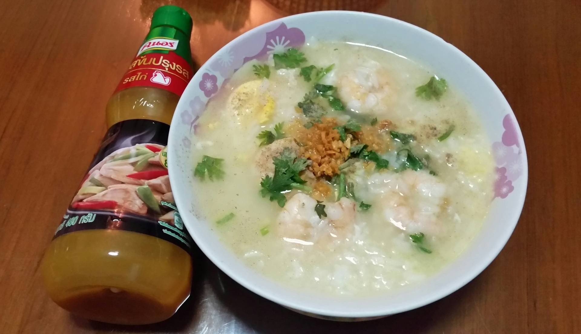 ข้าวต้มกุ้งสดใส่ไข่