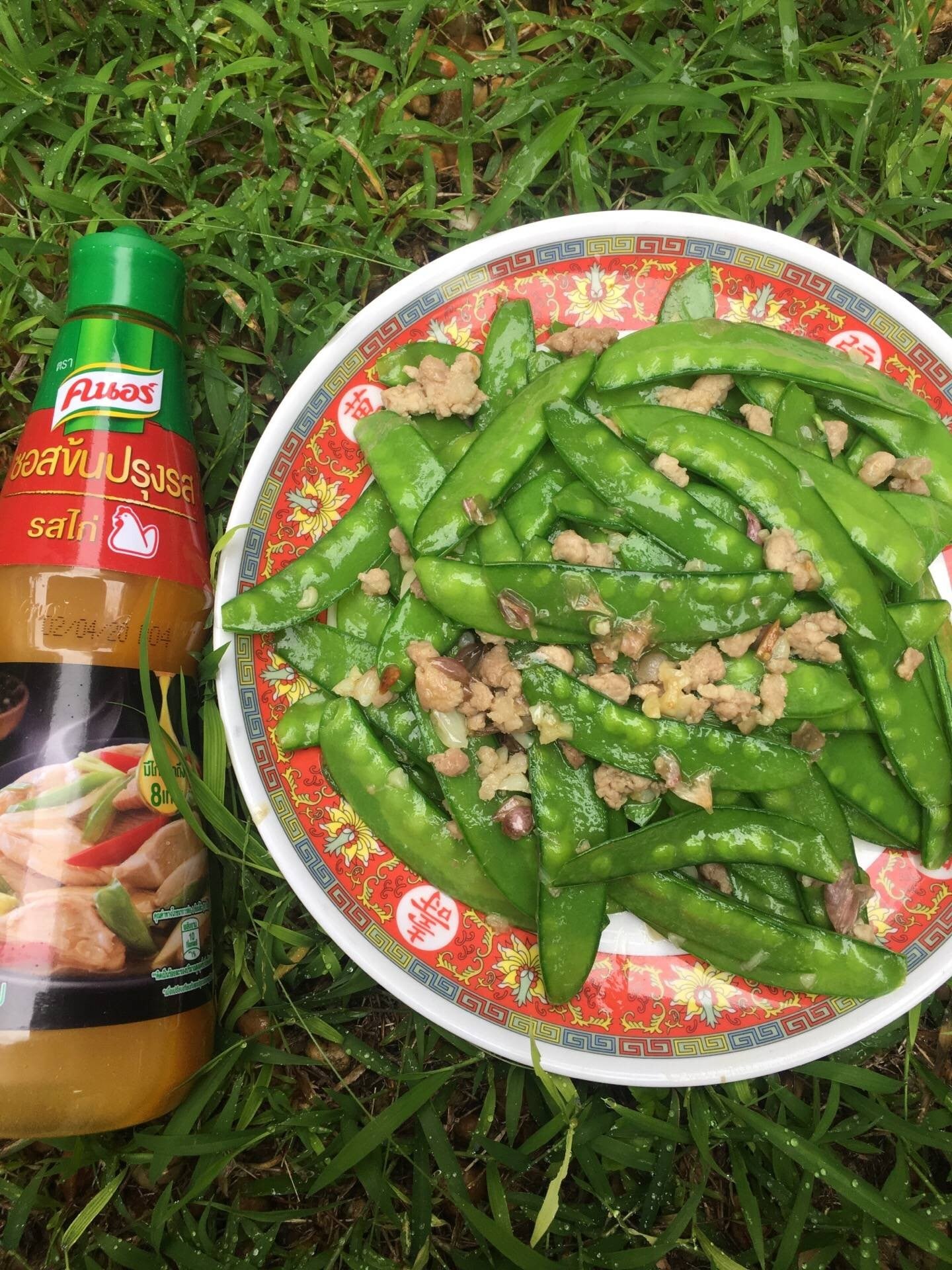 “ผัดถั่วลันเตาหมูสับ"