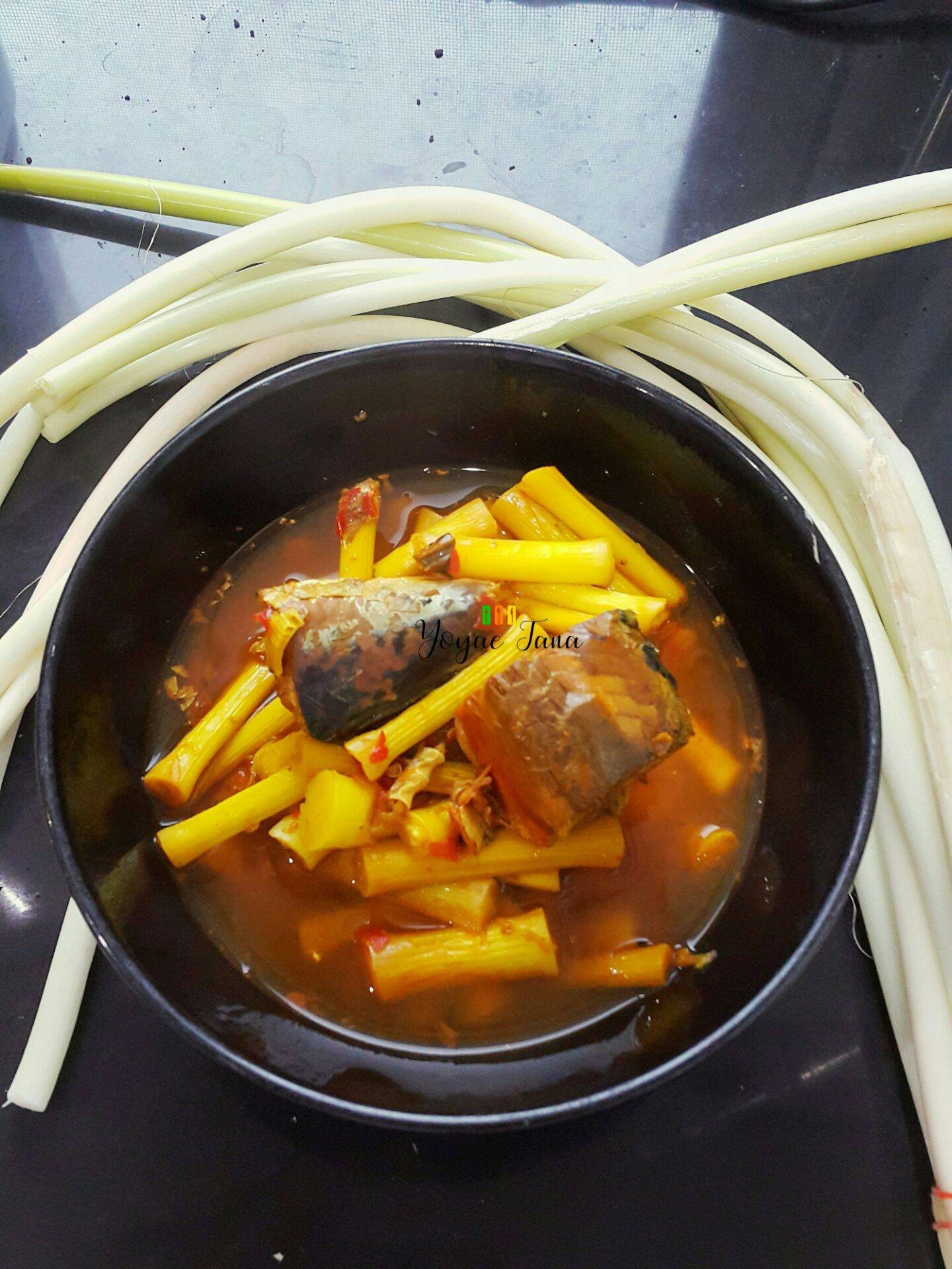 แกงส้มหน่อกะลา ปลากระป๋อง