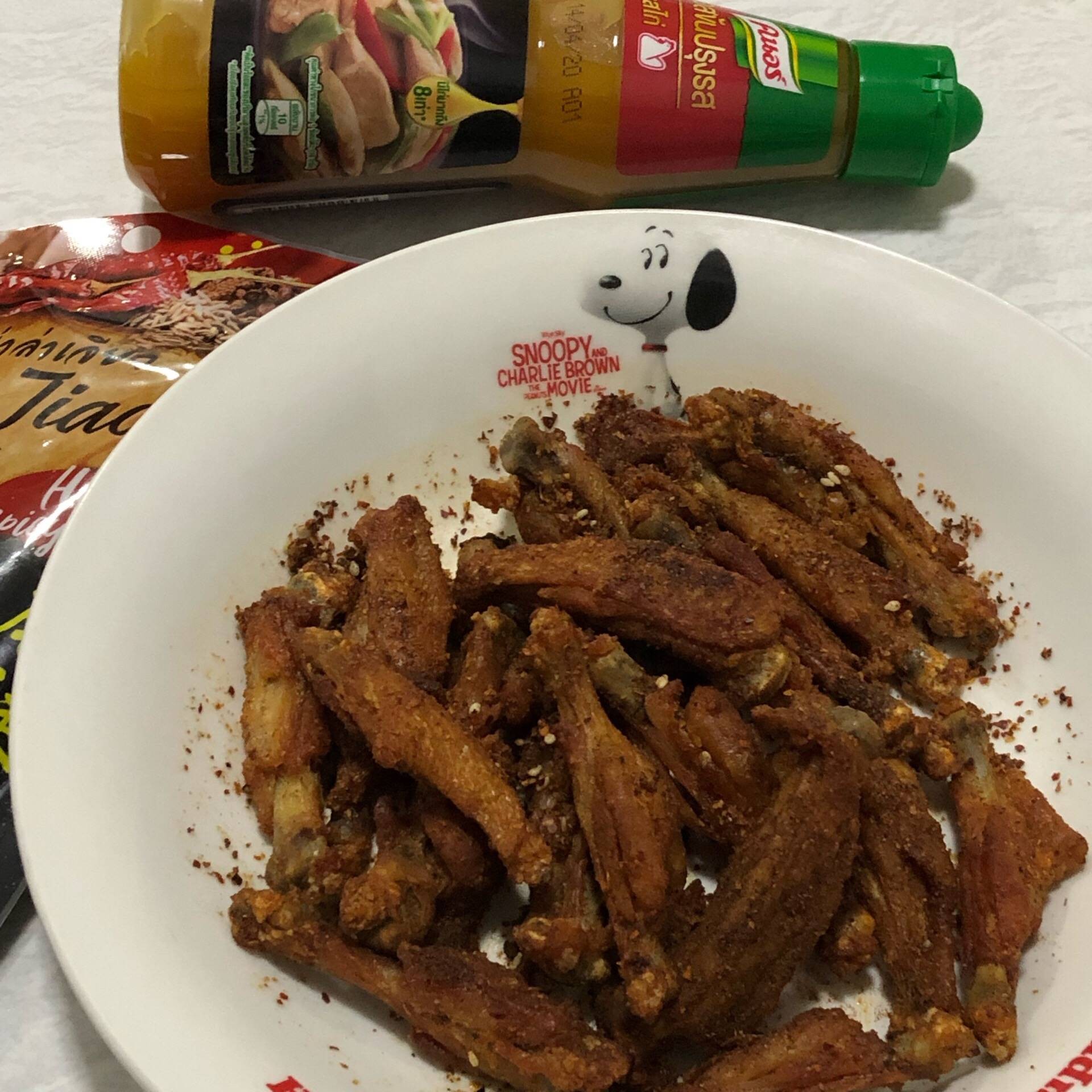 ปีกกลางไก่ทอดกรอบคลุกพริกหม่าล่า