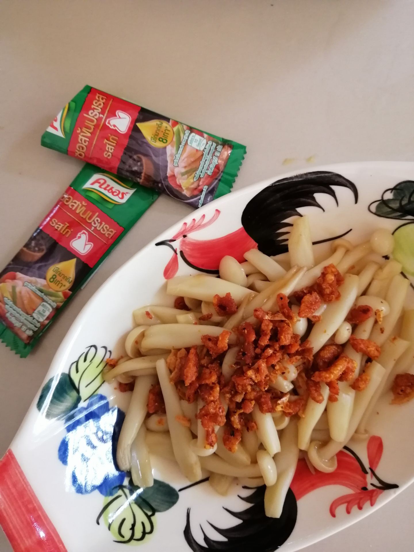 เห็ดชิเมจิขาวผัดซอสข้น