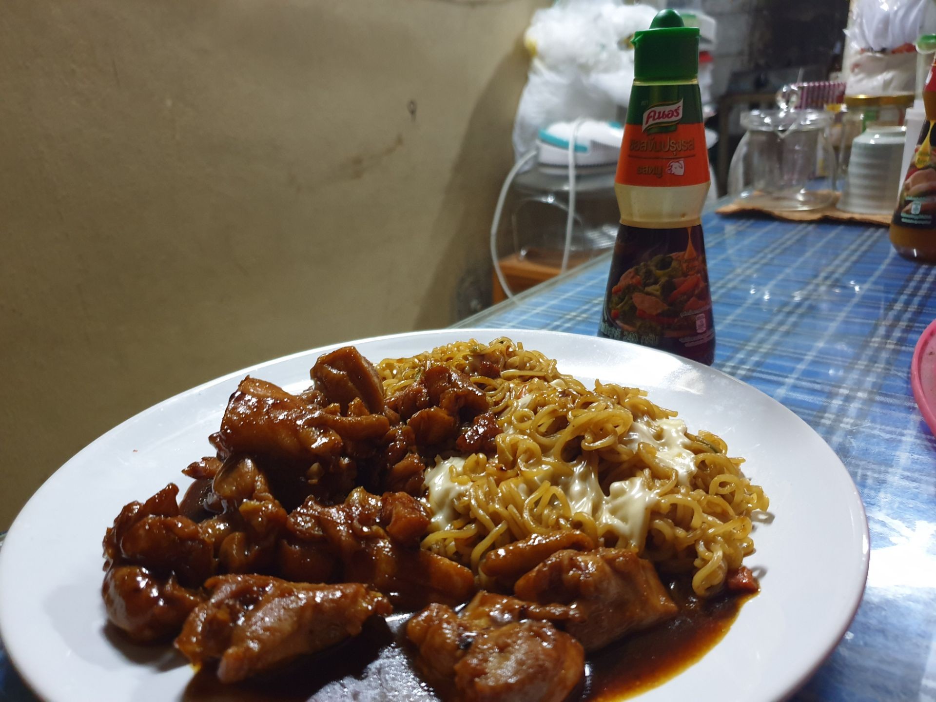 มาม่าผัดแห้งไก่เทอริยากิ