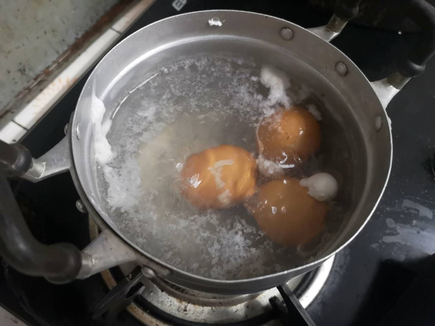 ข้าวธัญพืช อกไก่ ไข่ต้มคนคลีน