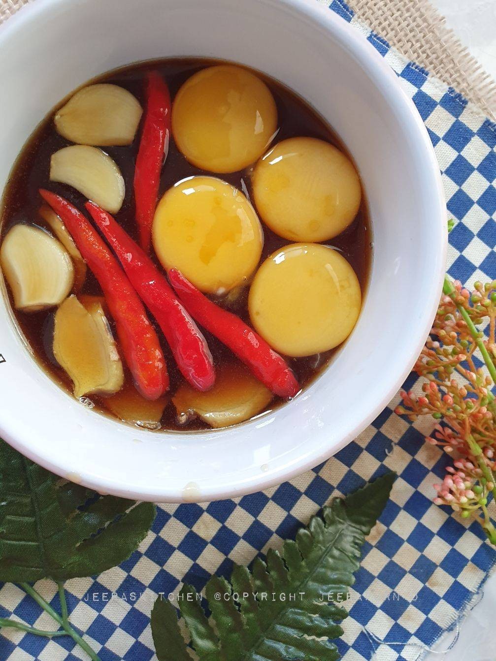 ไข่แดงดองน้ำปลา