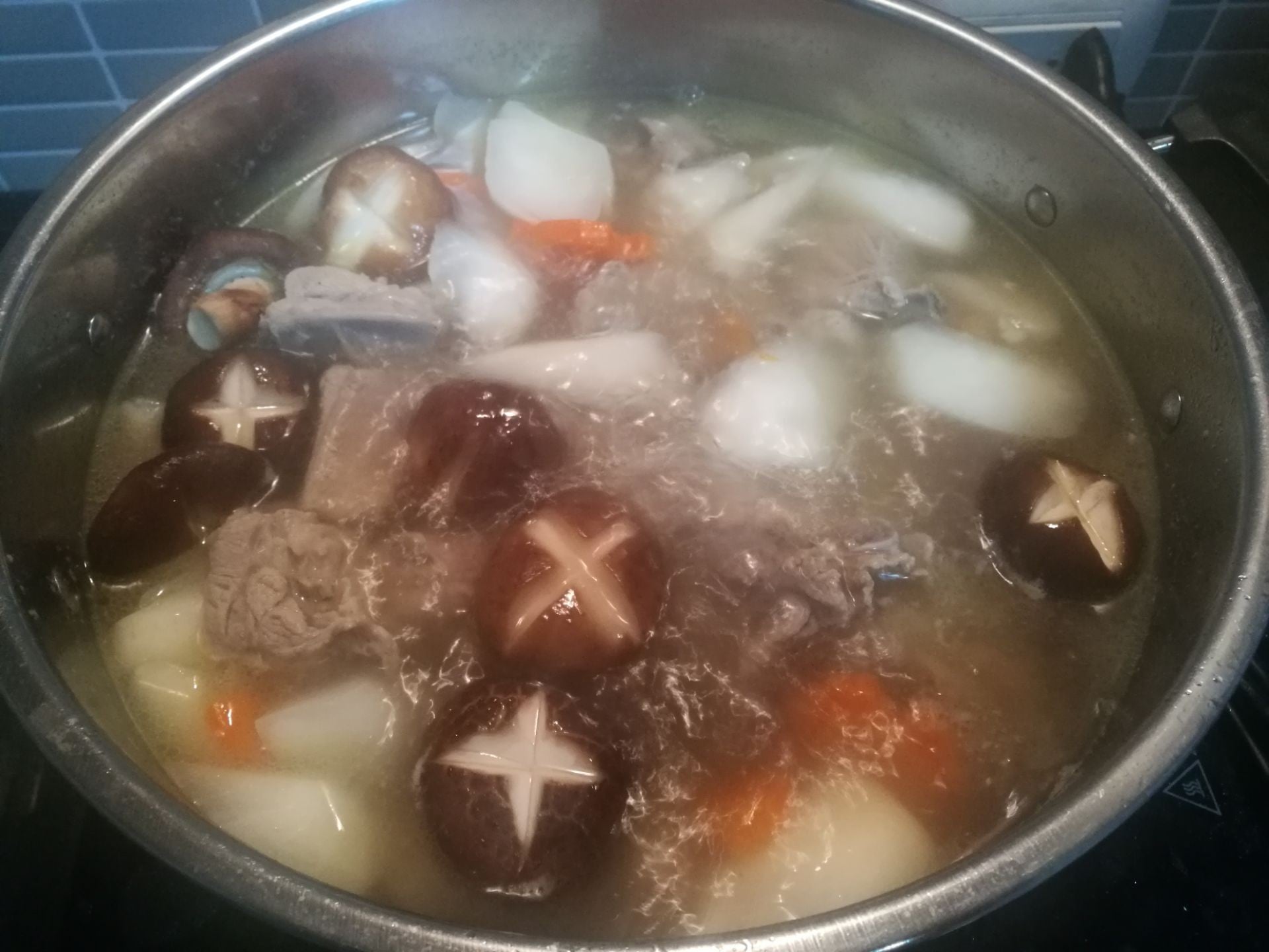 แกงจืดหัวไชเท้ากระดูกหมู