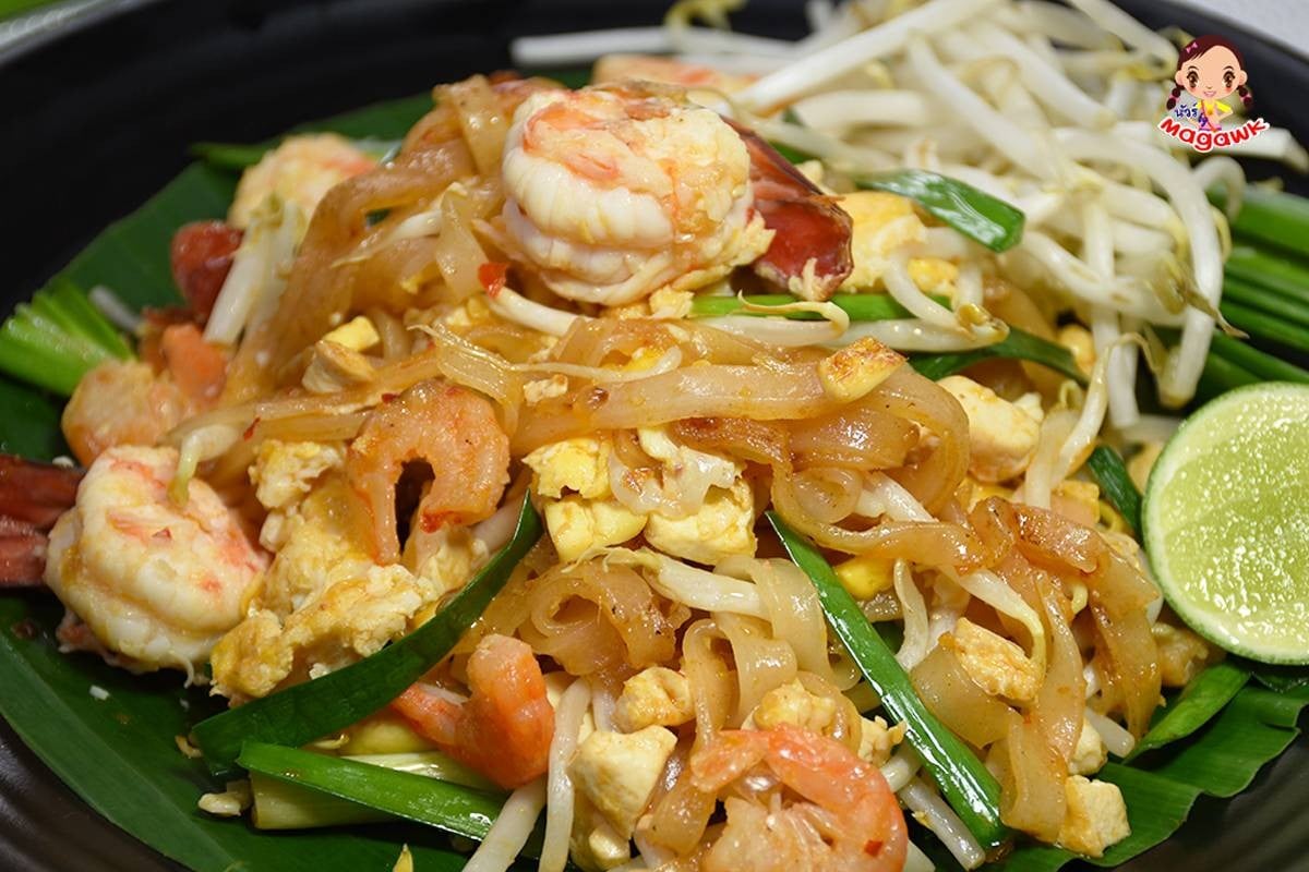 ผัดไทยกุ้งสด ซอสปรุงรส นัวร์