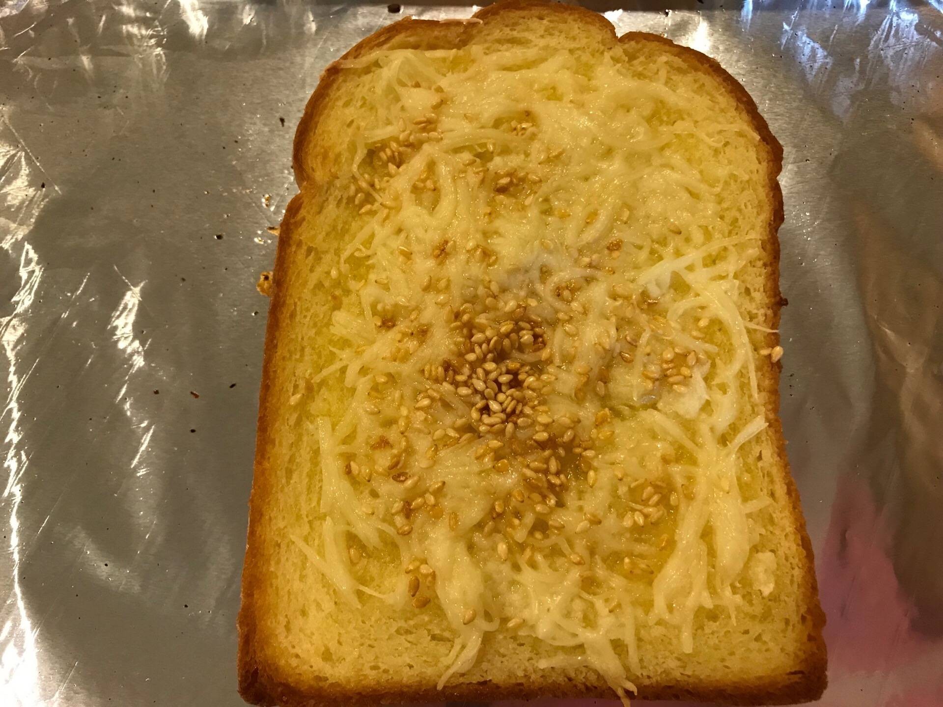 Overloaded Garlic Cheese Bread