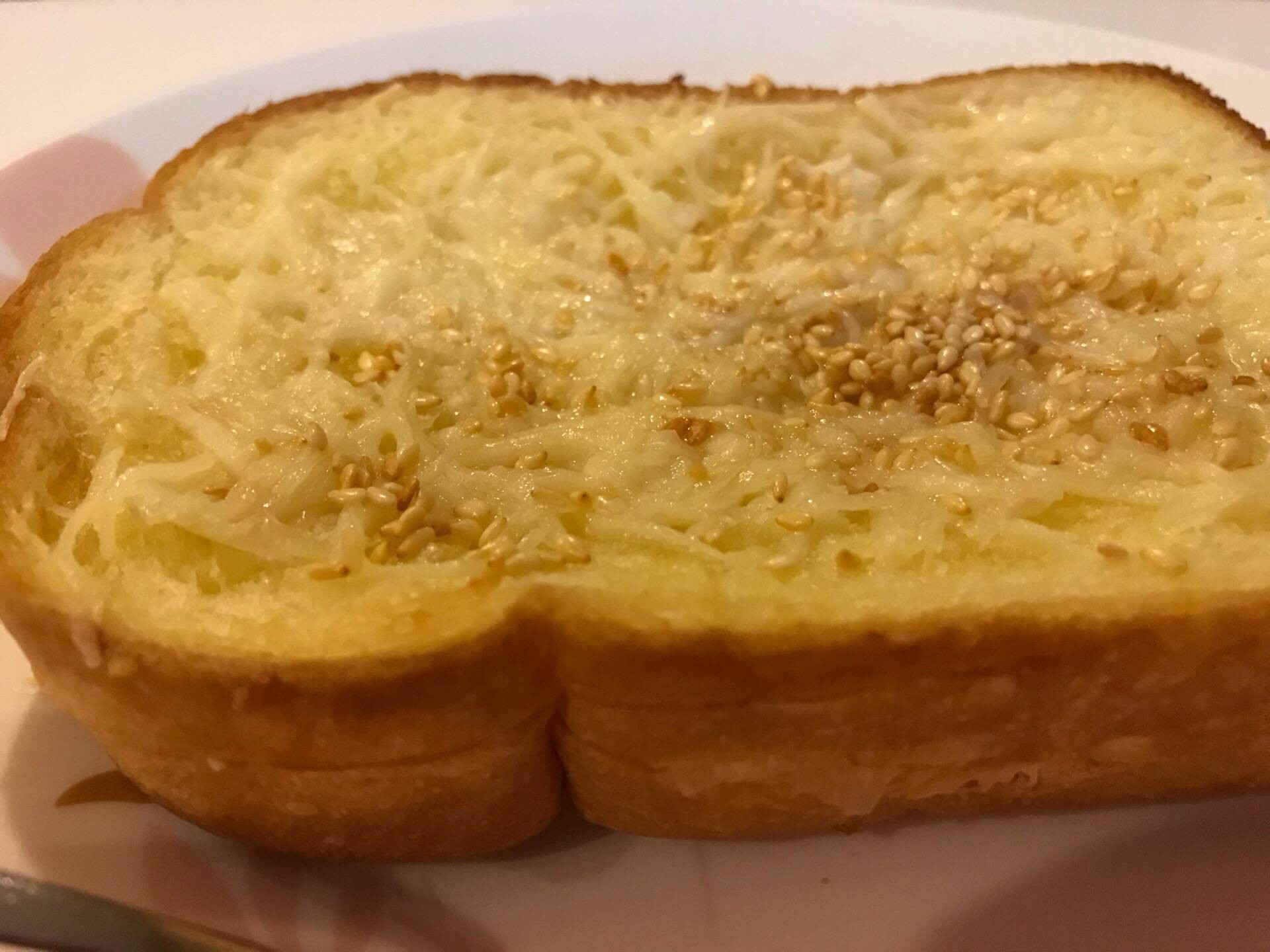Overloaded Garlic Cheese Bread