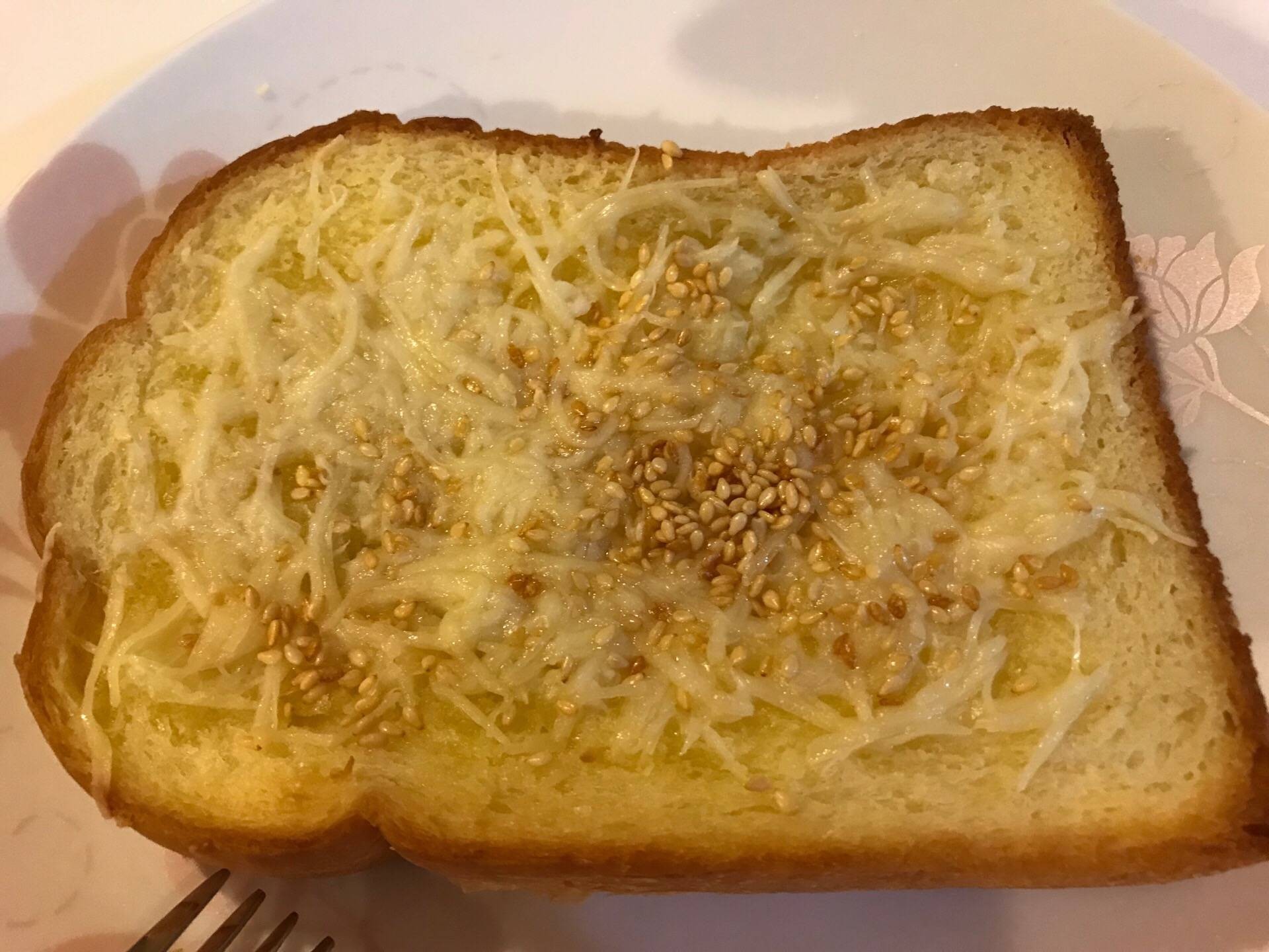 Overloaded Garlic Cheese Bread