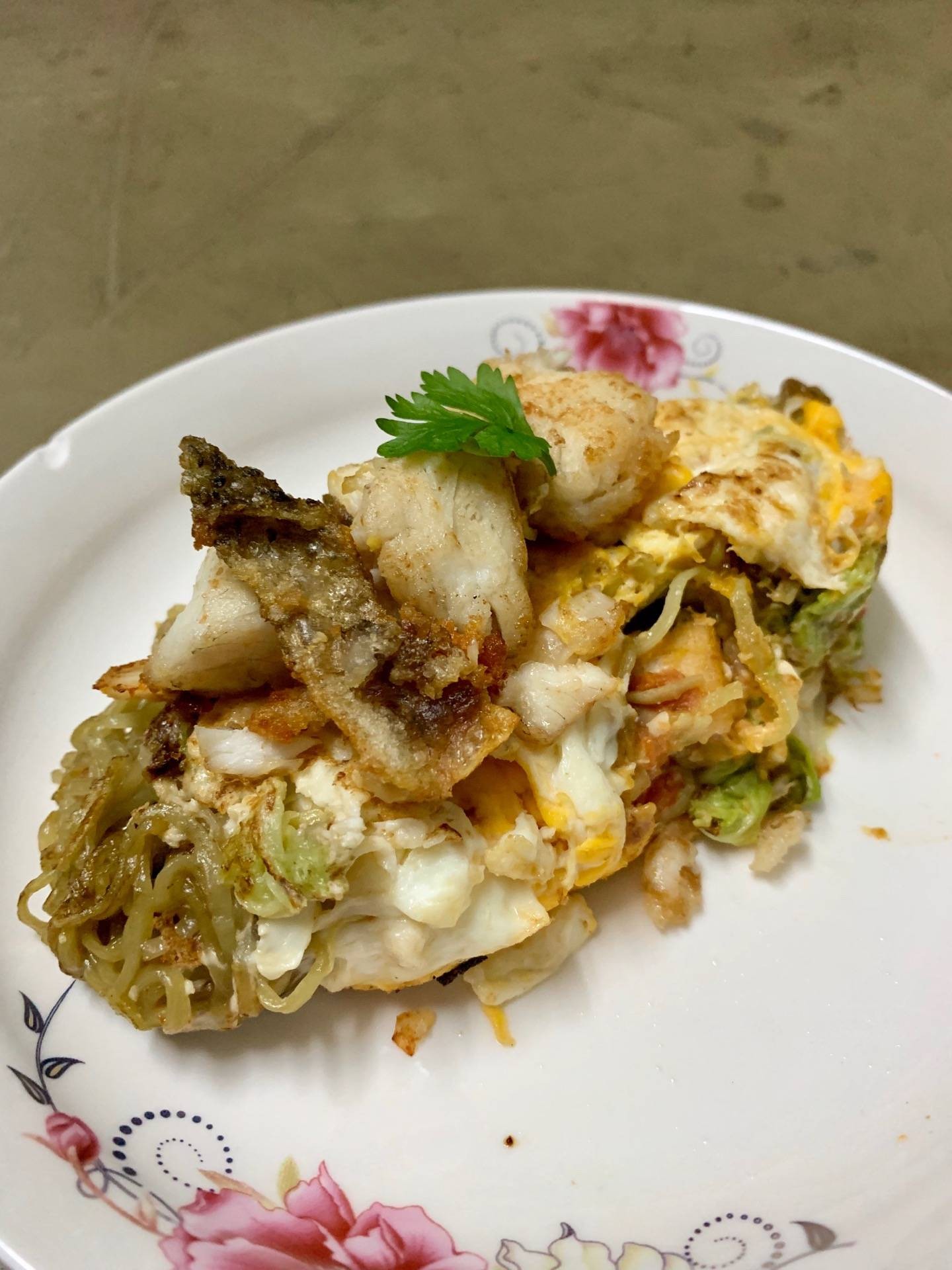 หมี่หยกผัดปลาทอด