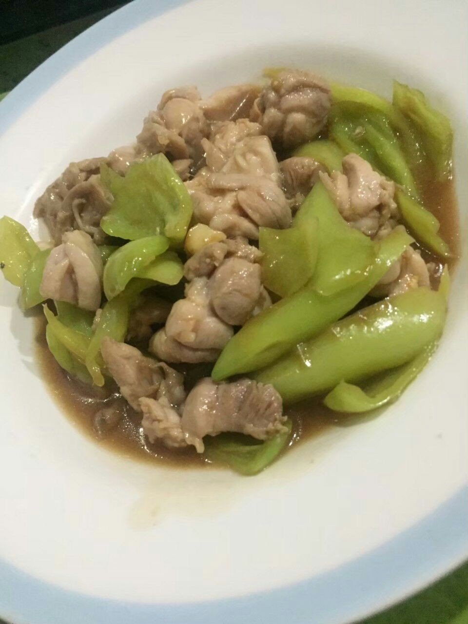 ไก่ผัดพริกหยวก