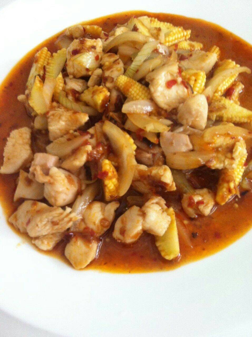 ไก่น้ำพริกเผา