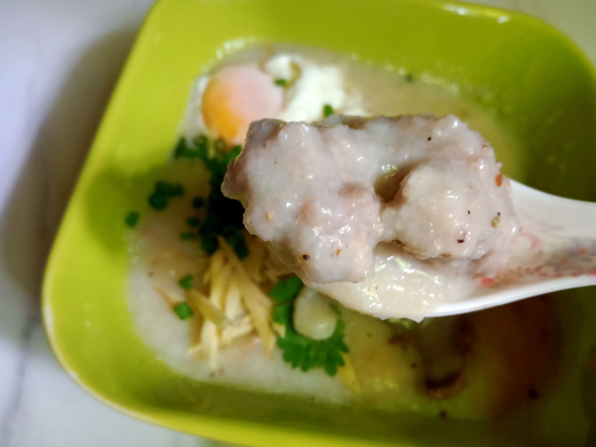 โจ๊กทรงเครื่อง 🥚