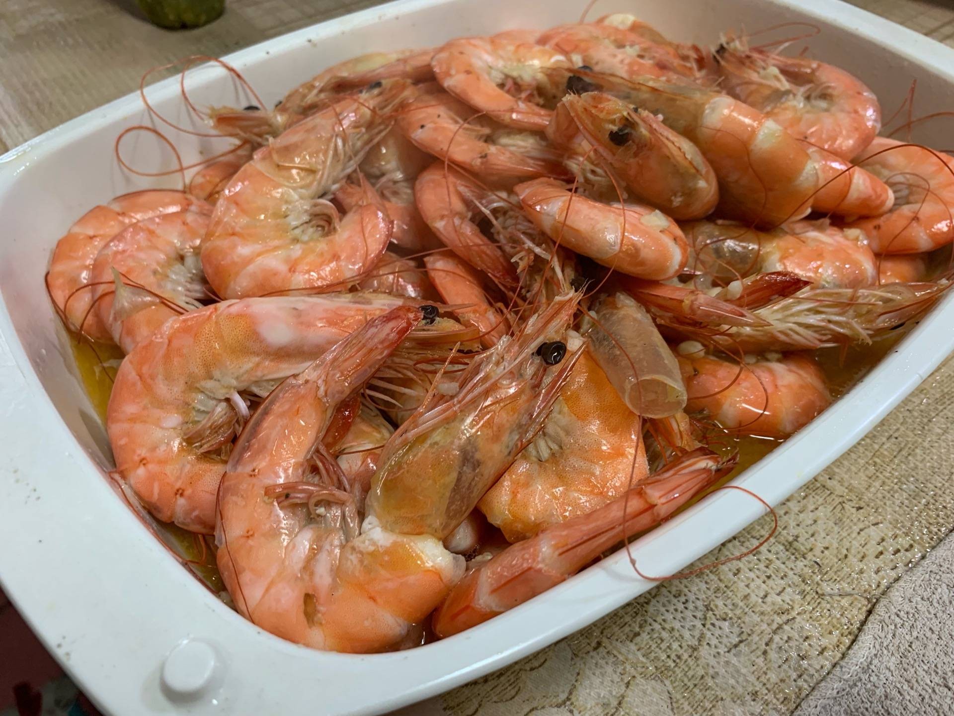 กุ้งอบเนยกระเทียม