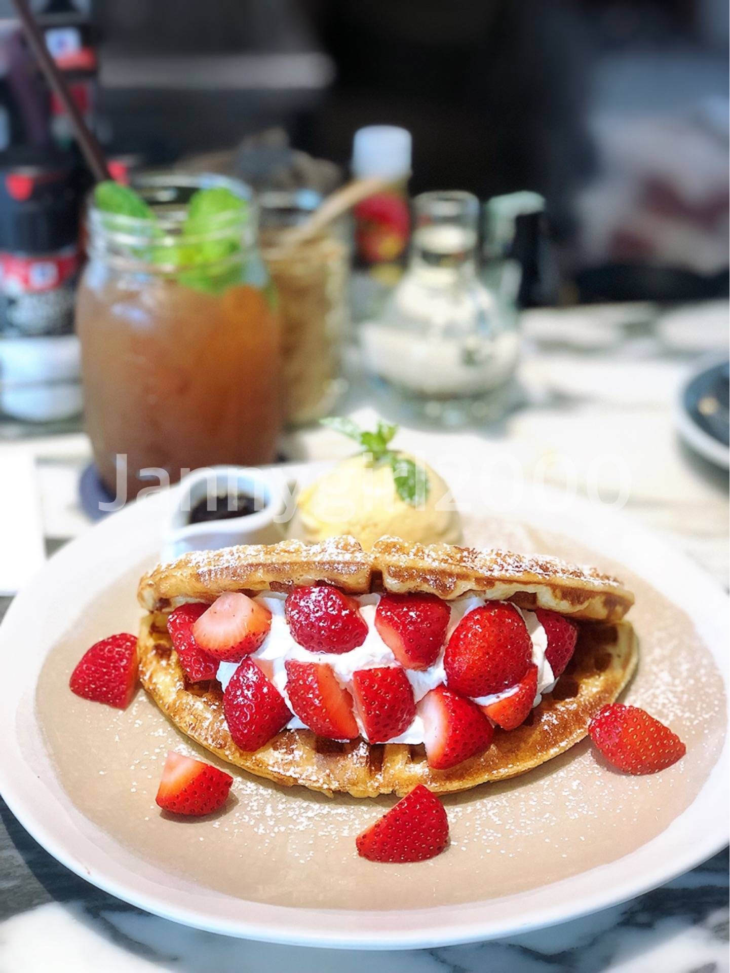 Roast เอ็มควอเทียร์