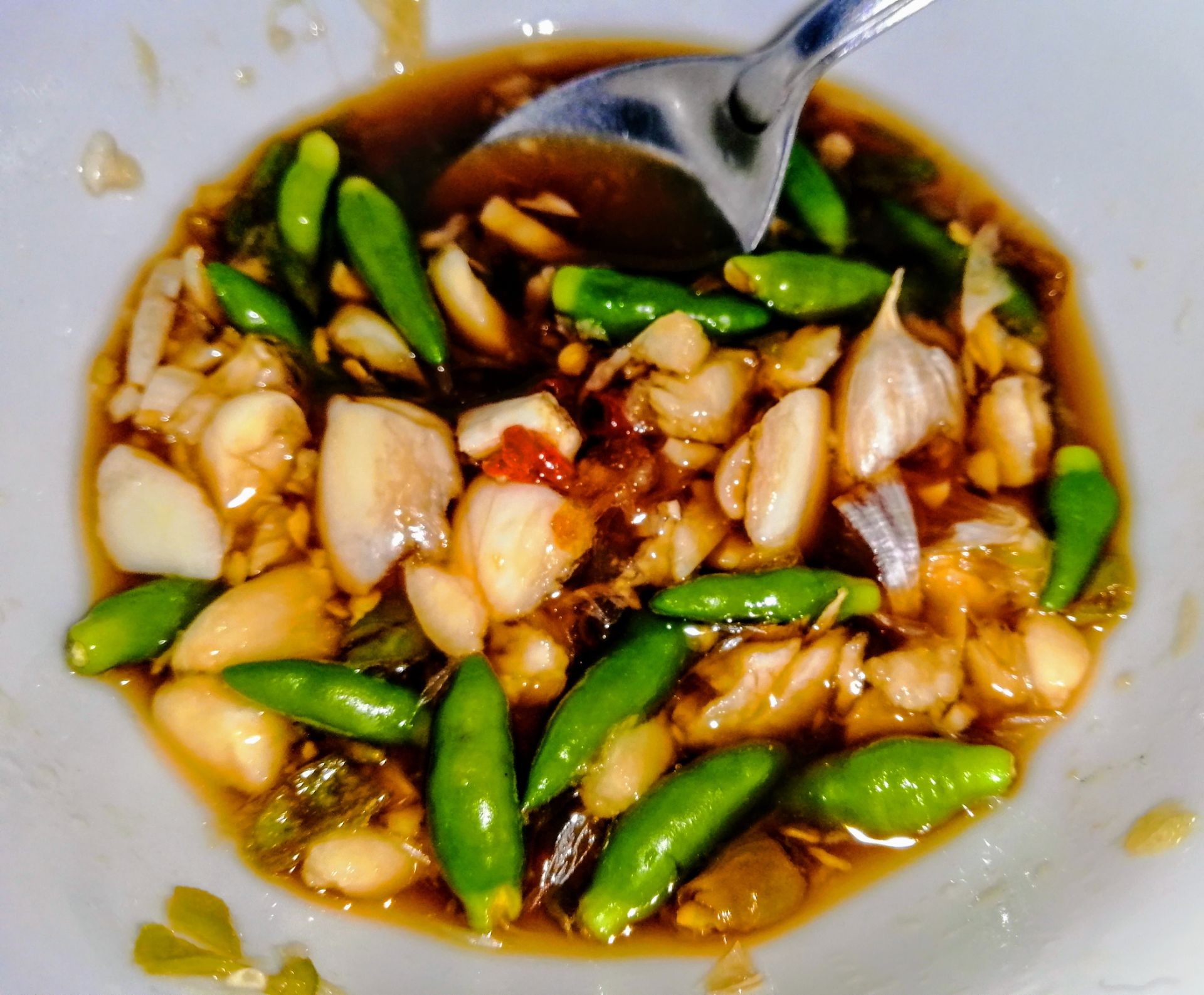 พริกน้ำปลากระเทียมมะนาว
