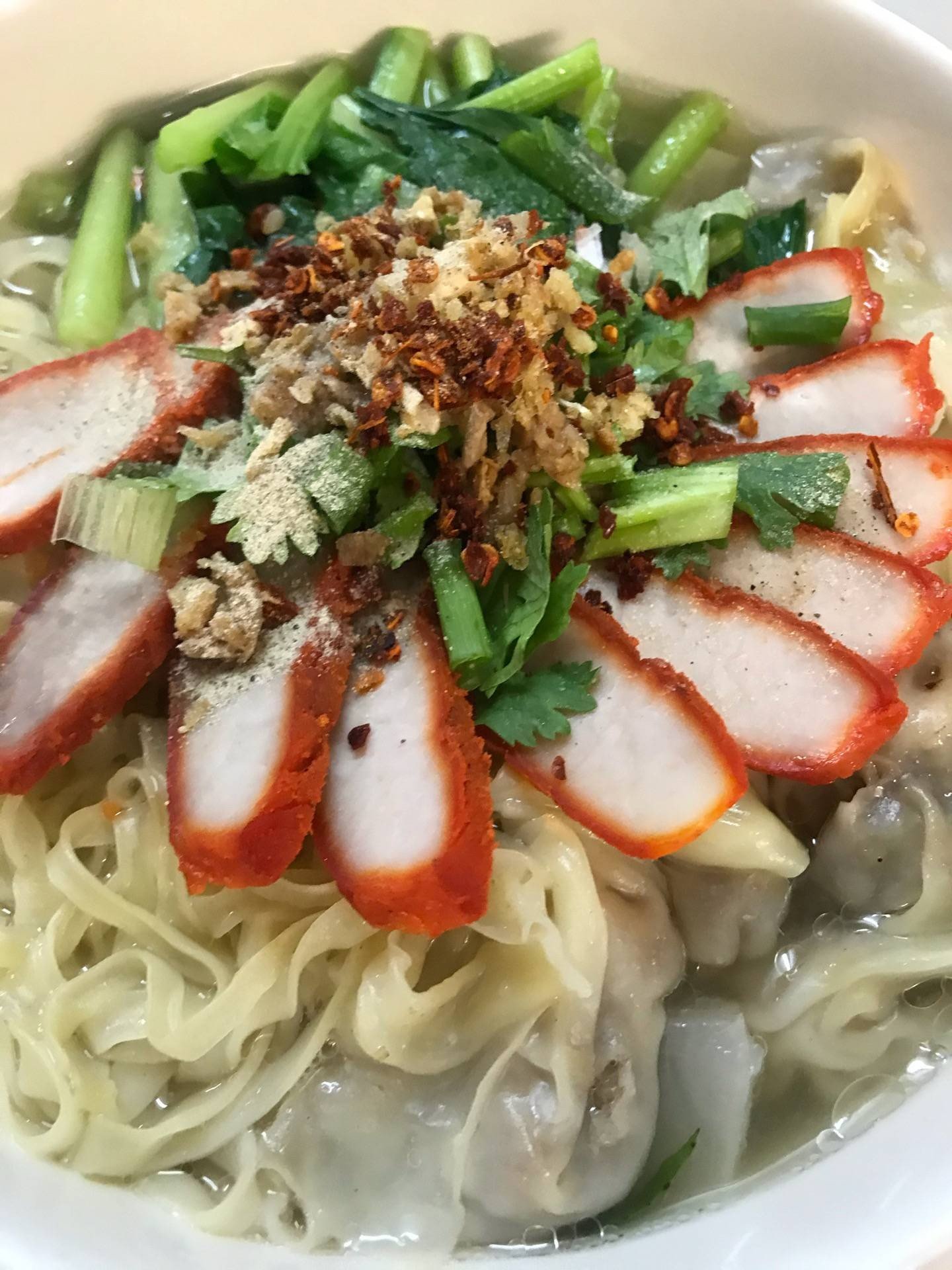 บะหมี่เกี๊ยวหมูแดง