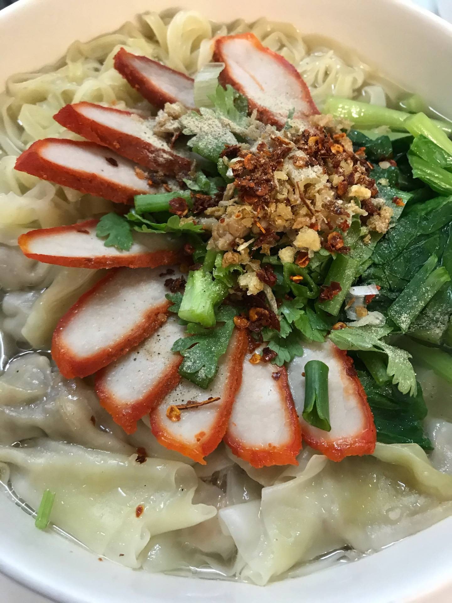 บะหมี่เกี๊ยวหมูแดง