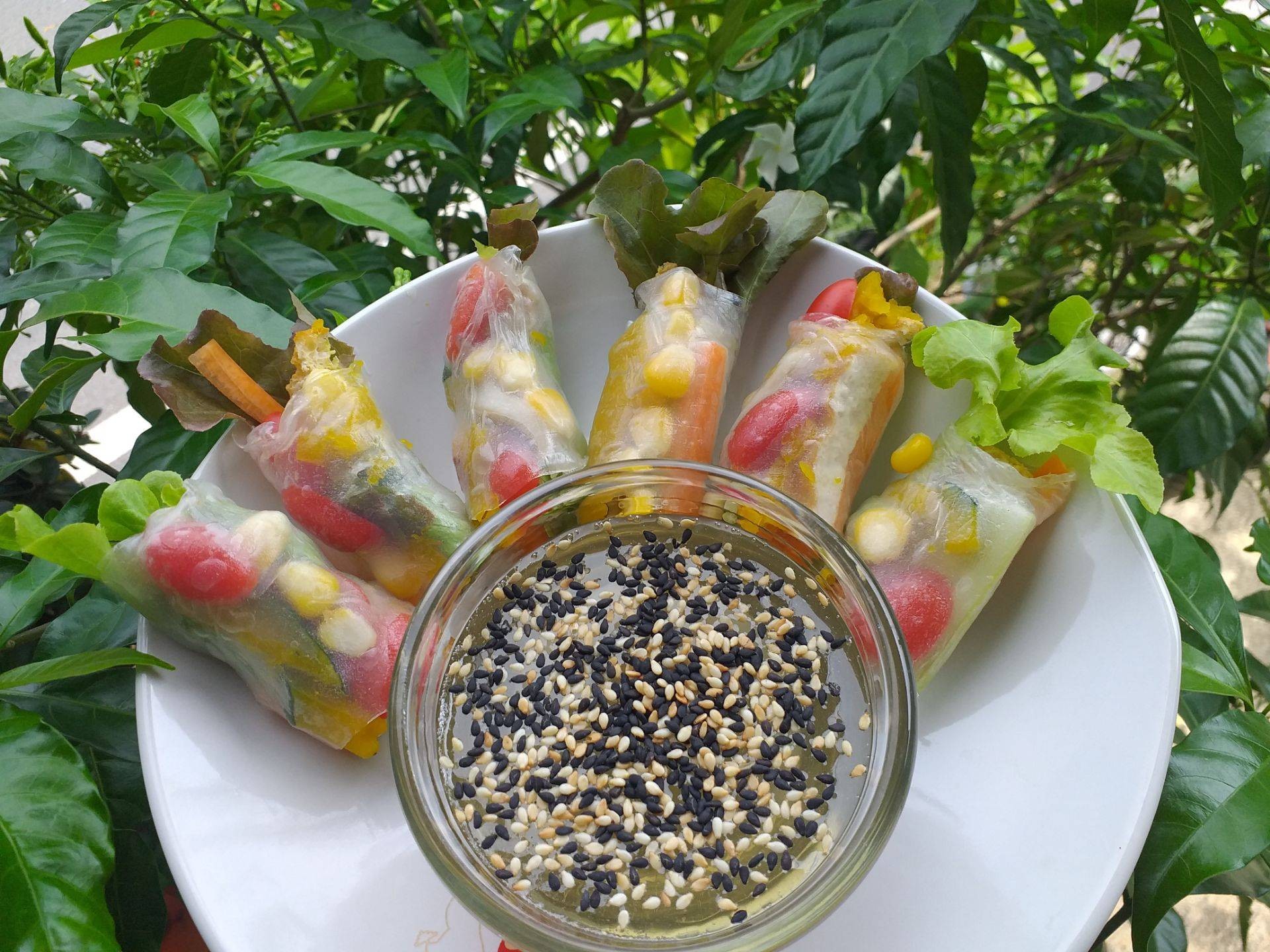 สลัดโรลเต้าหู้ธัญพืชน้ำใส(อาหารเจ)