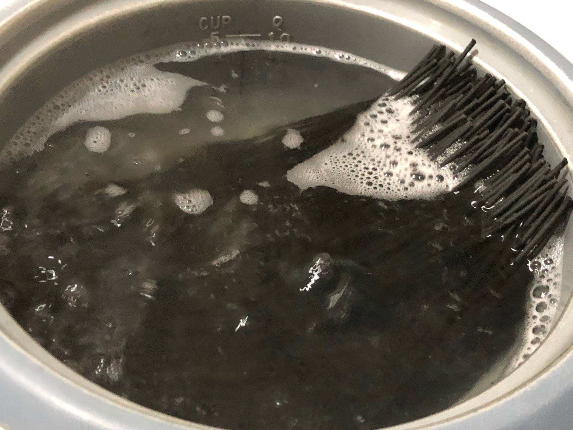 สปาเกตตี้เส้นดำคาโบนารา