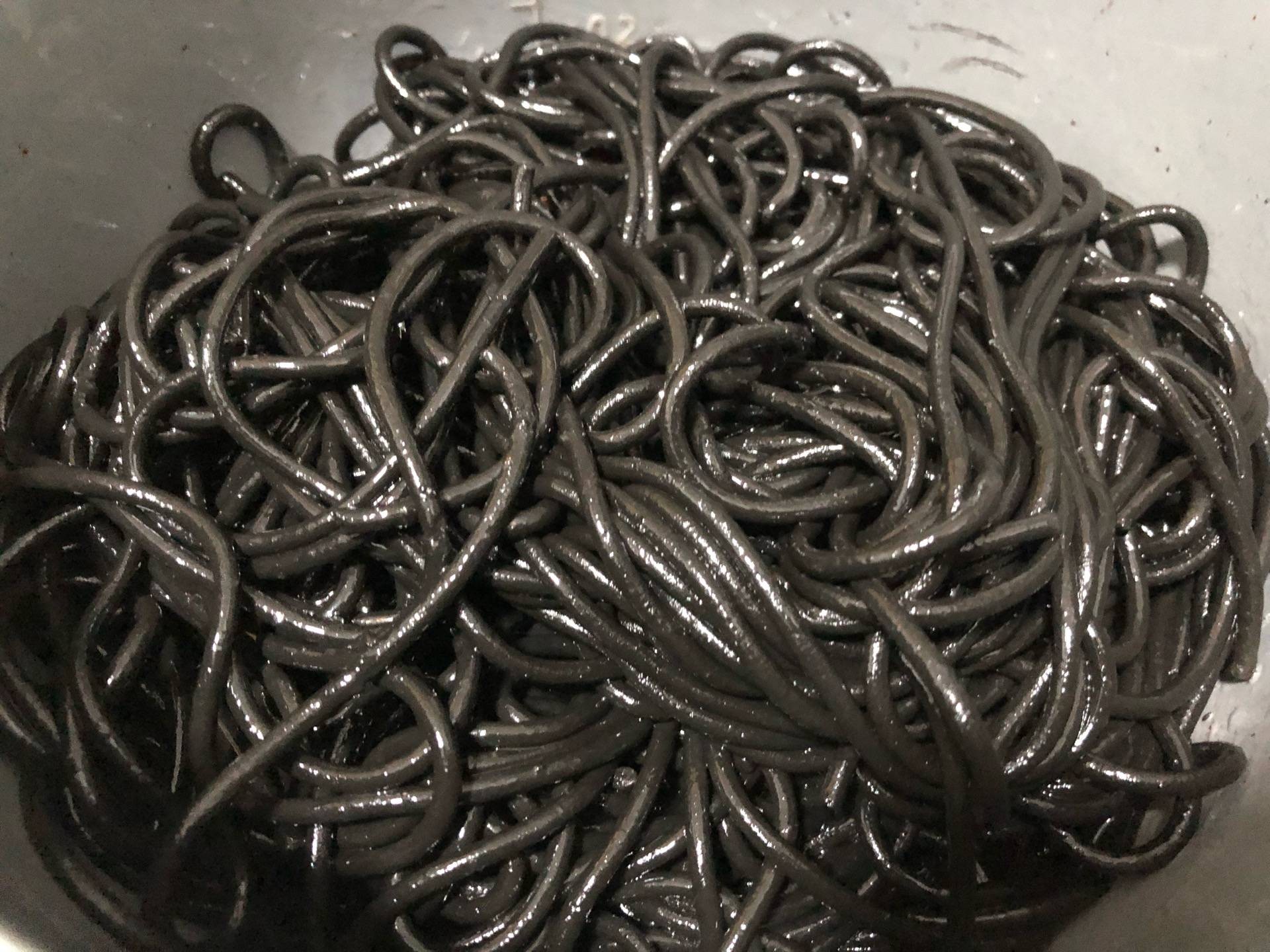 สปาเกตตี้เส้นดำคาโบนารา