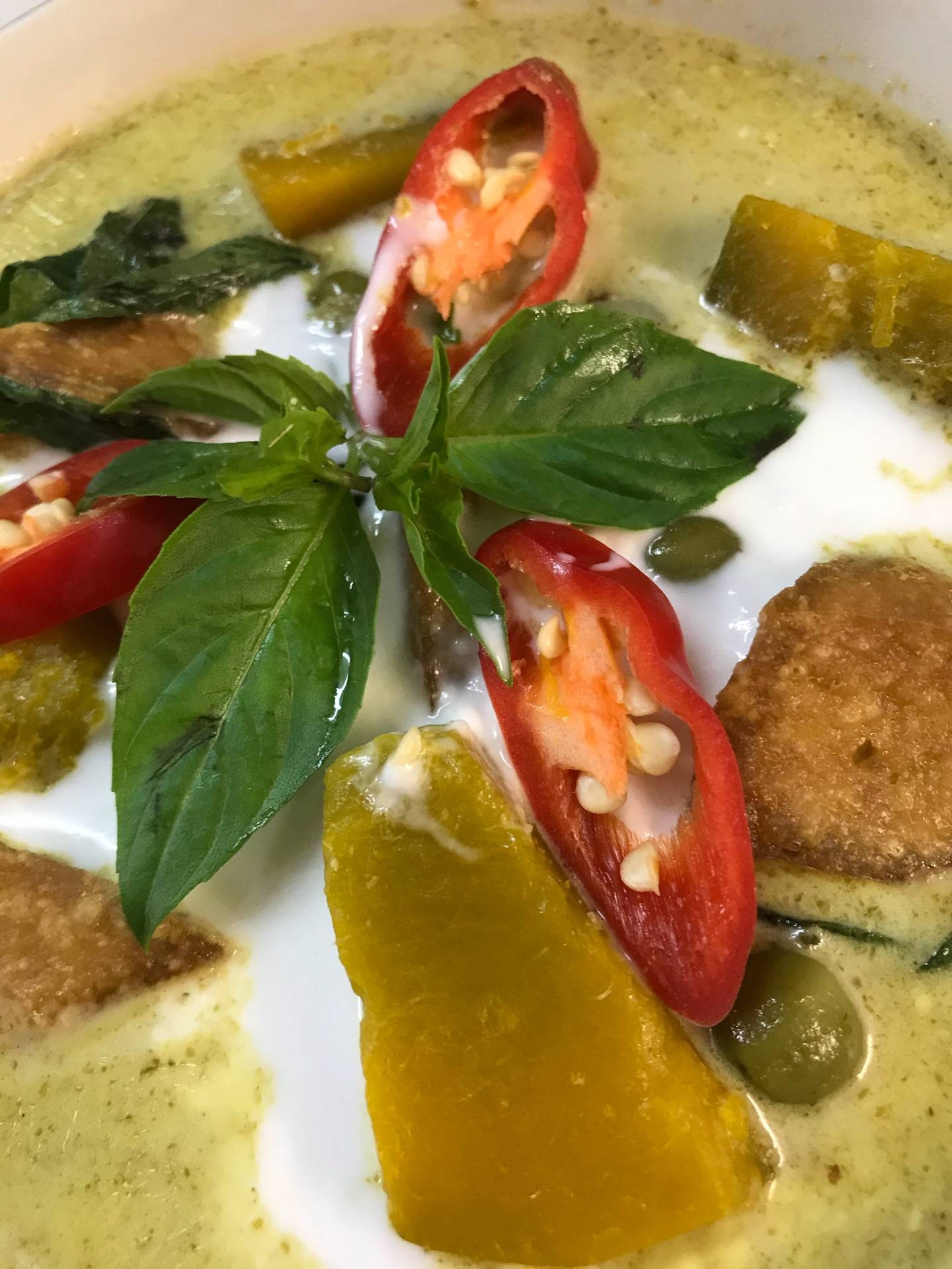 แกงเขียวหวานฟักทองเต้าหู้ทอด เจ