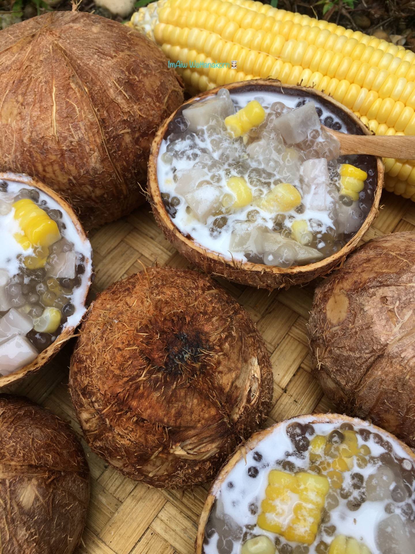 “สาคูเปียกเผือกข้าวโพด"