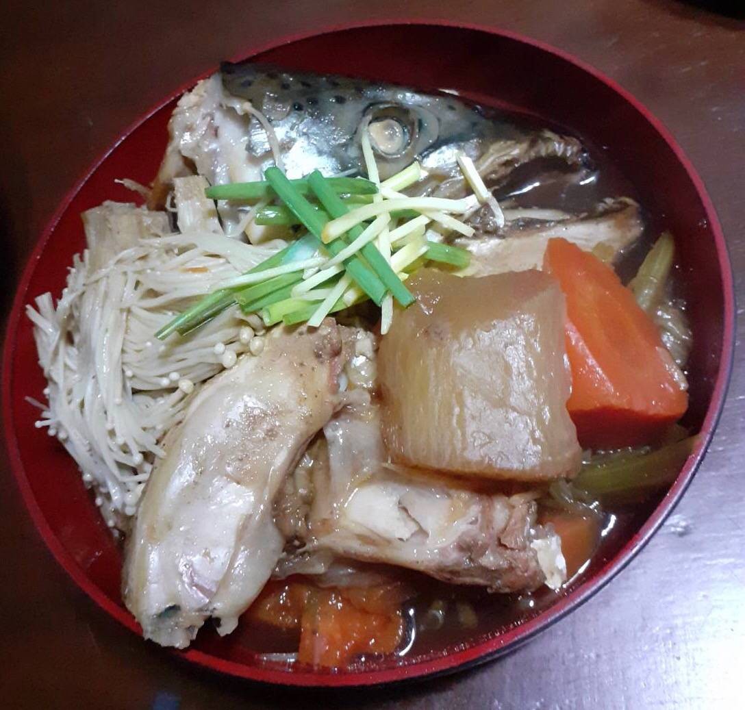 หัวปลาแซลมอนต้มซีอิ้ว