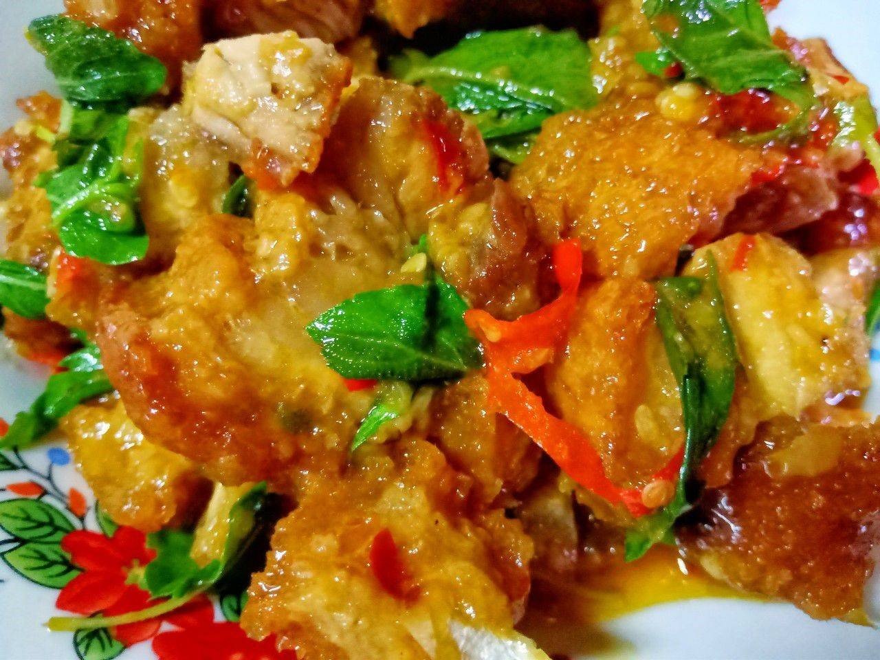 กะเพราหมูกรอบ 🌶️