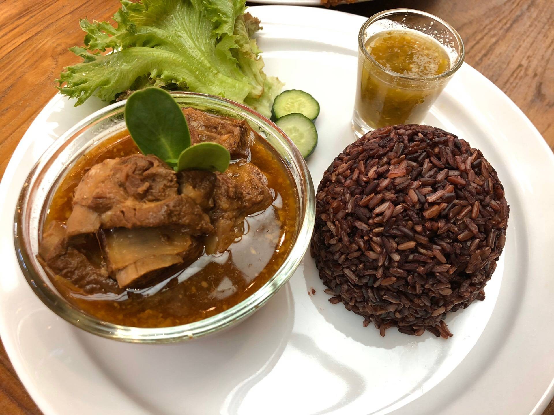 สวนผัก โอ้กะจู๋ ดาดฟ้าลาซาล