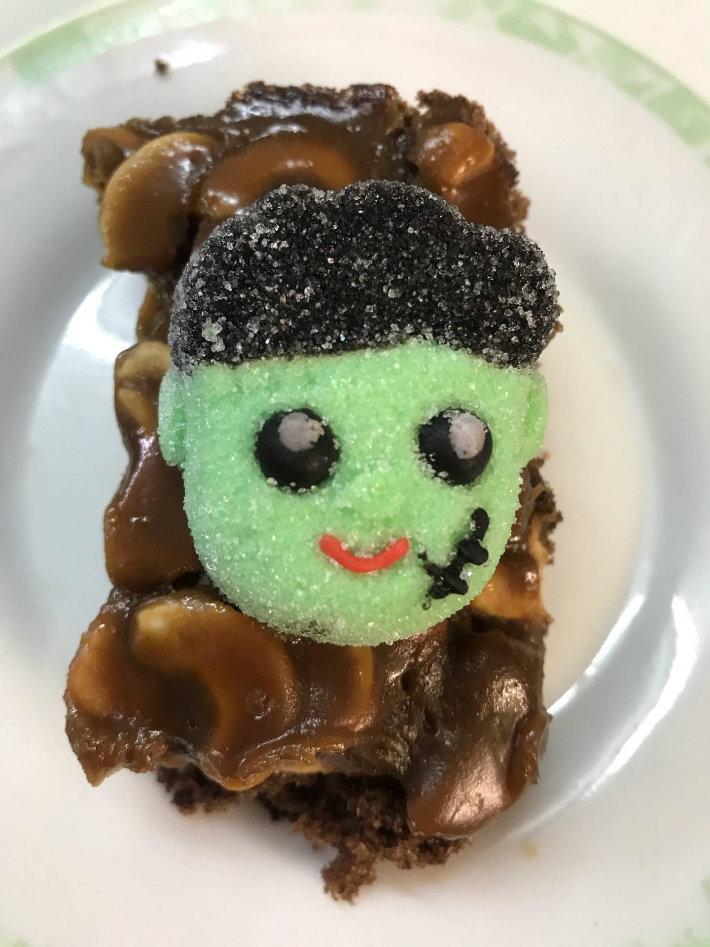 Halloween Toffee Cake 👻🎃