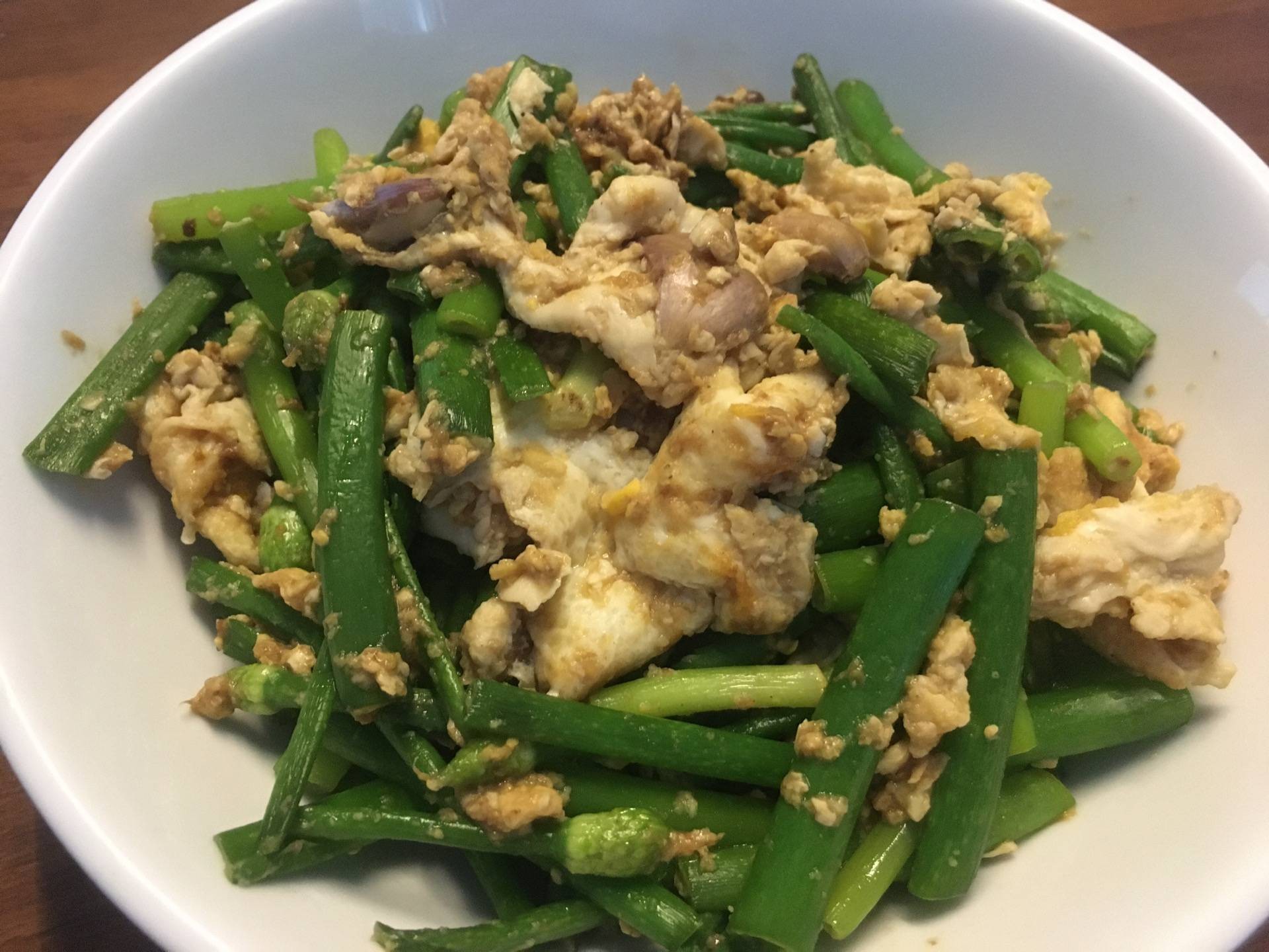 ดอกหอมผัดไข่