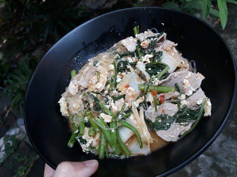 สุกี้หมูน้ำขลุกขลิก