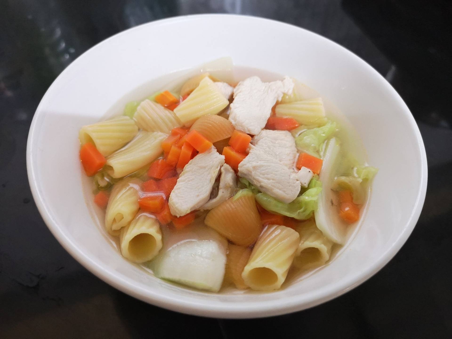 ซุปมะกะโรนีผักไก่