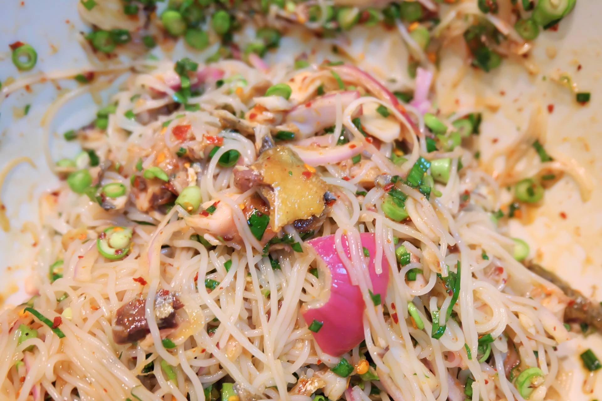 ยำขนมจีนปลาทู