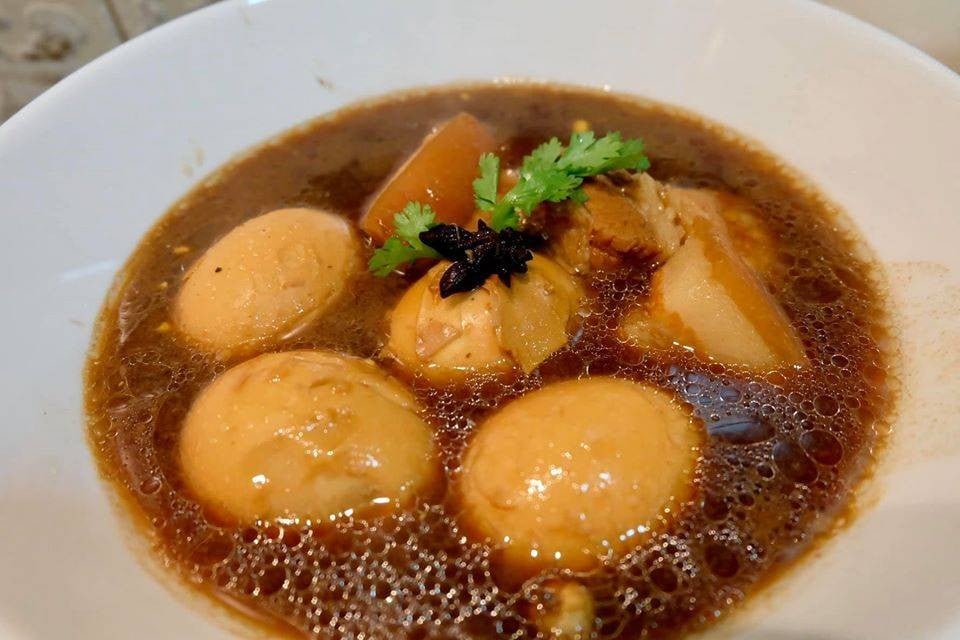 พะโล้หมูสามชั้น