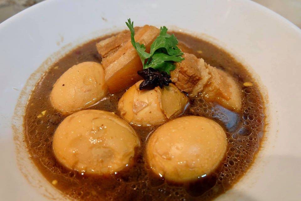 พะโล้หมูสามชั้น