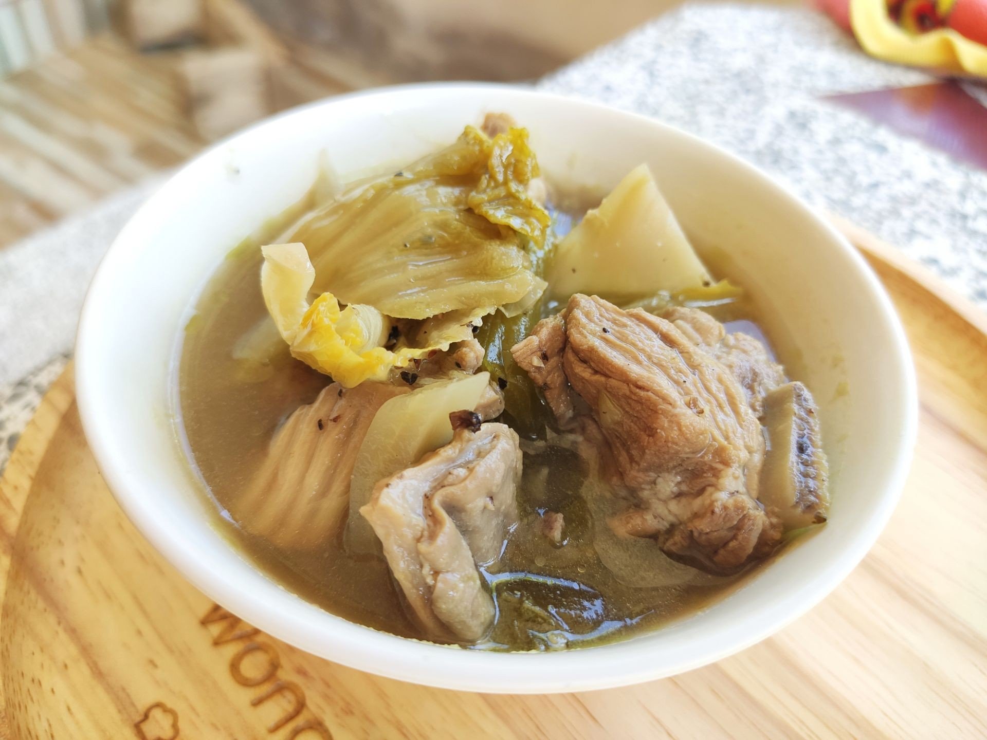 แกงจืดผักกาดดองใส่กระดูกซี่โครงหมู