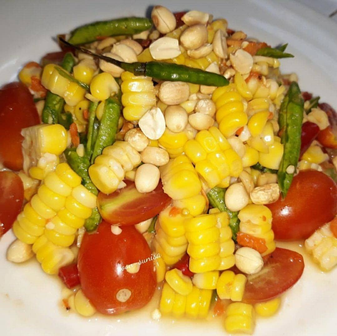 ส้มตำข้าวโพด