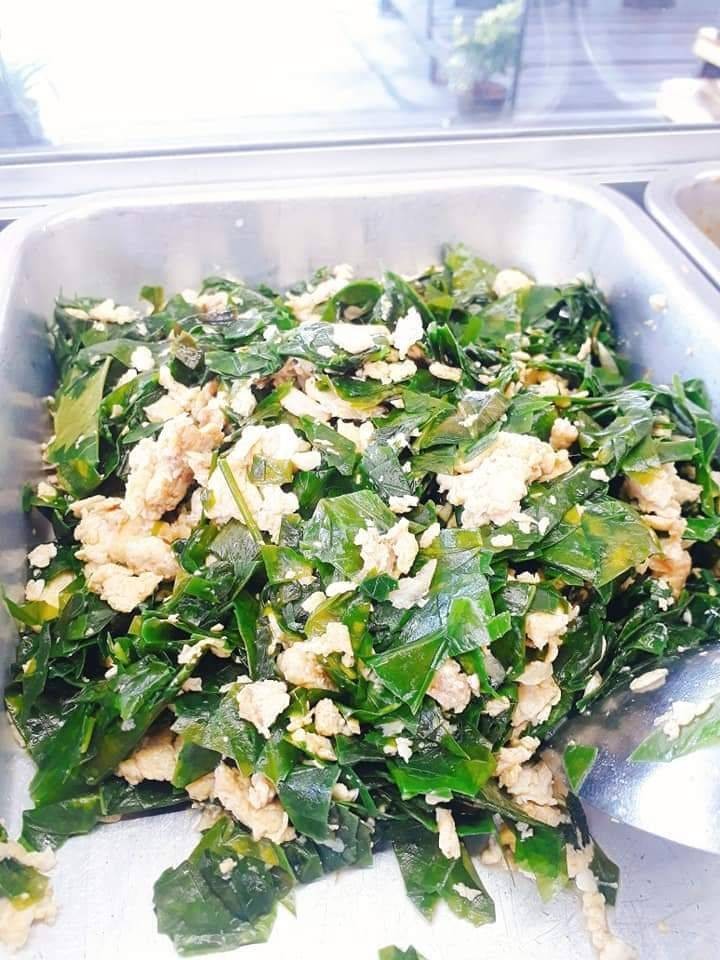 ใบเหลียงผัดไข่