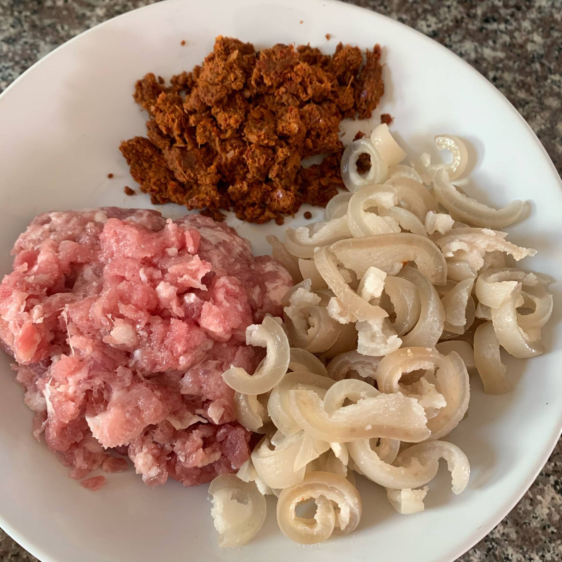 ลาบหนังหมู แบบผัด