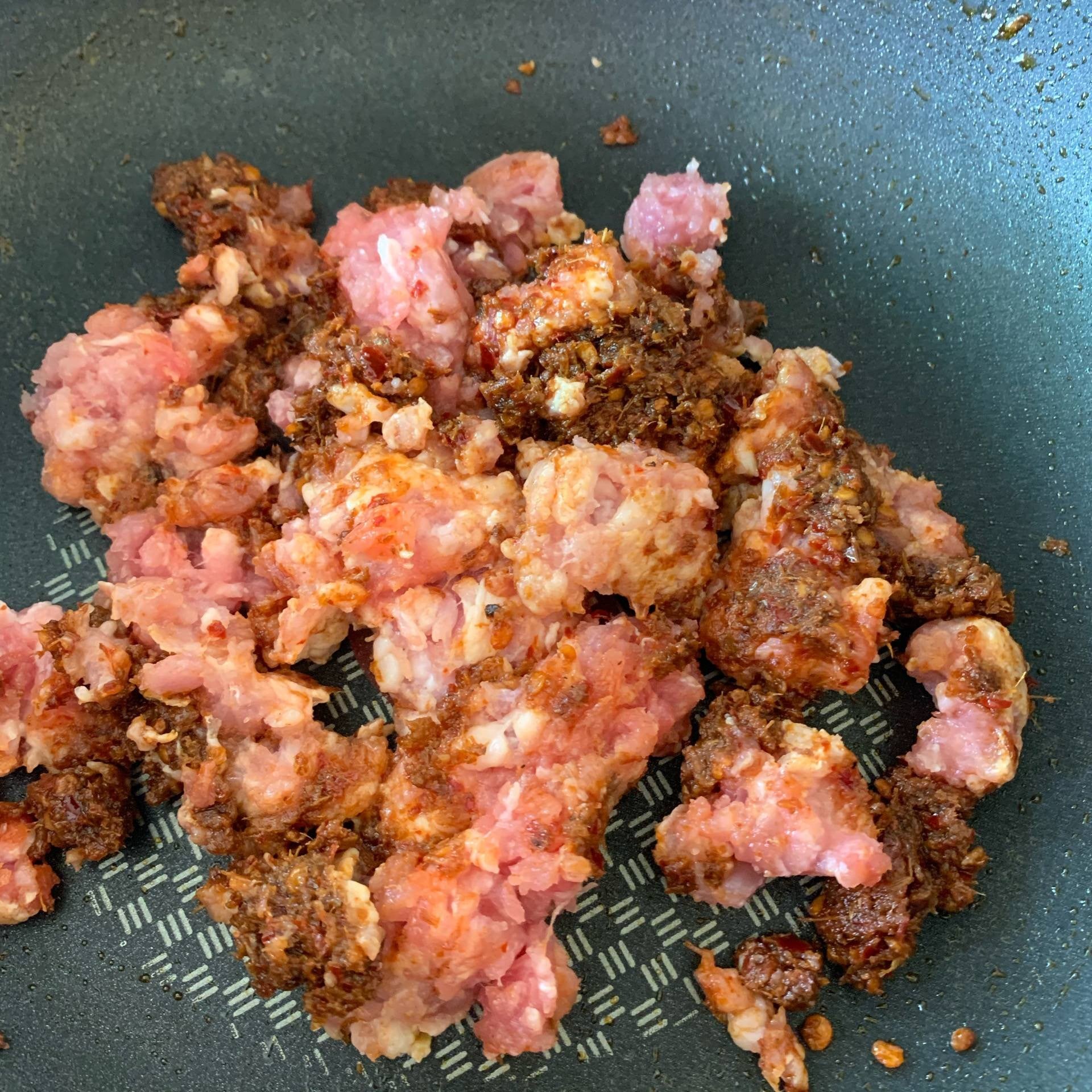 ลาบหนังหมู แบบผัด