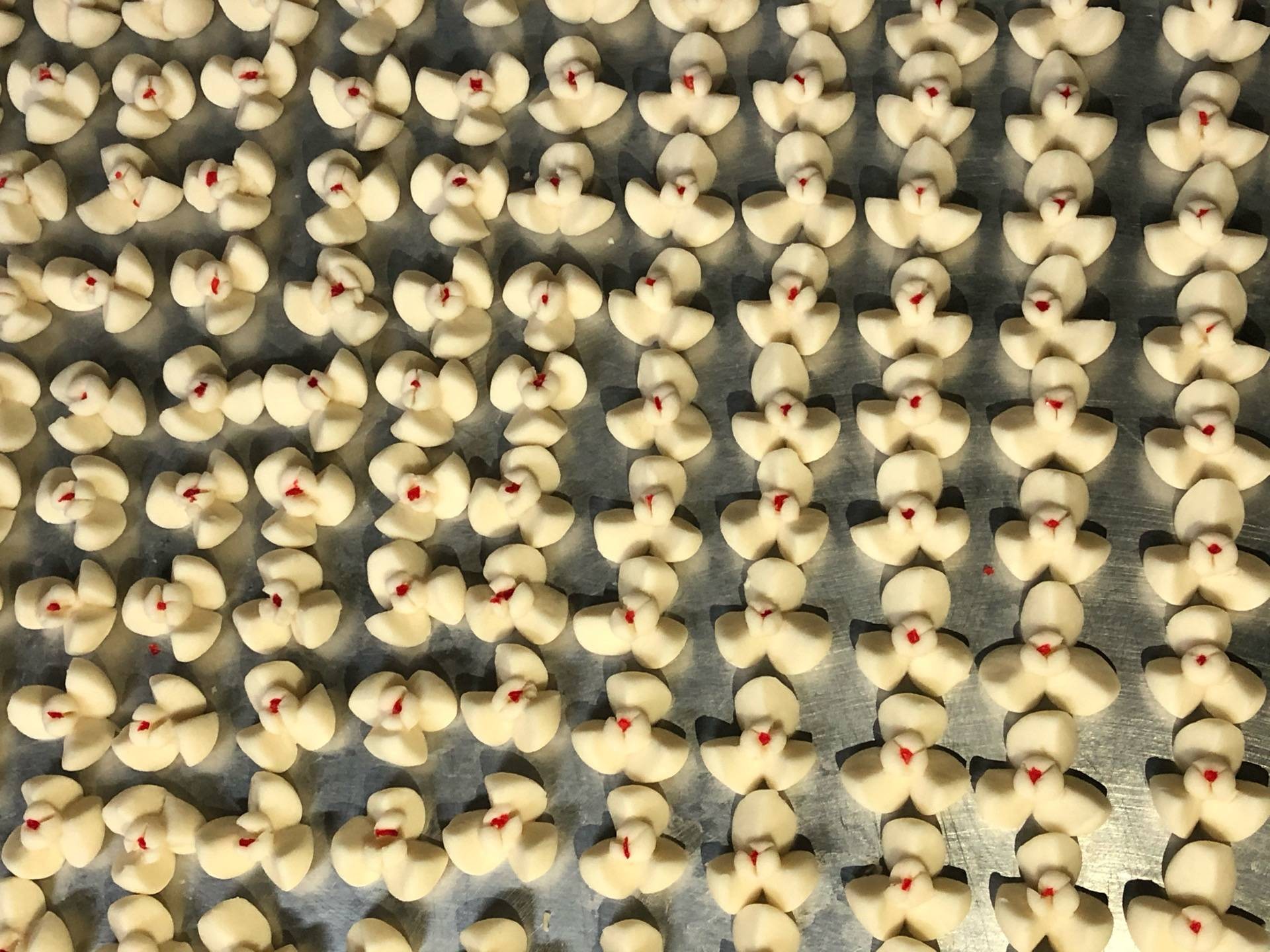 ขนมกลีบลำดวน