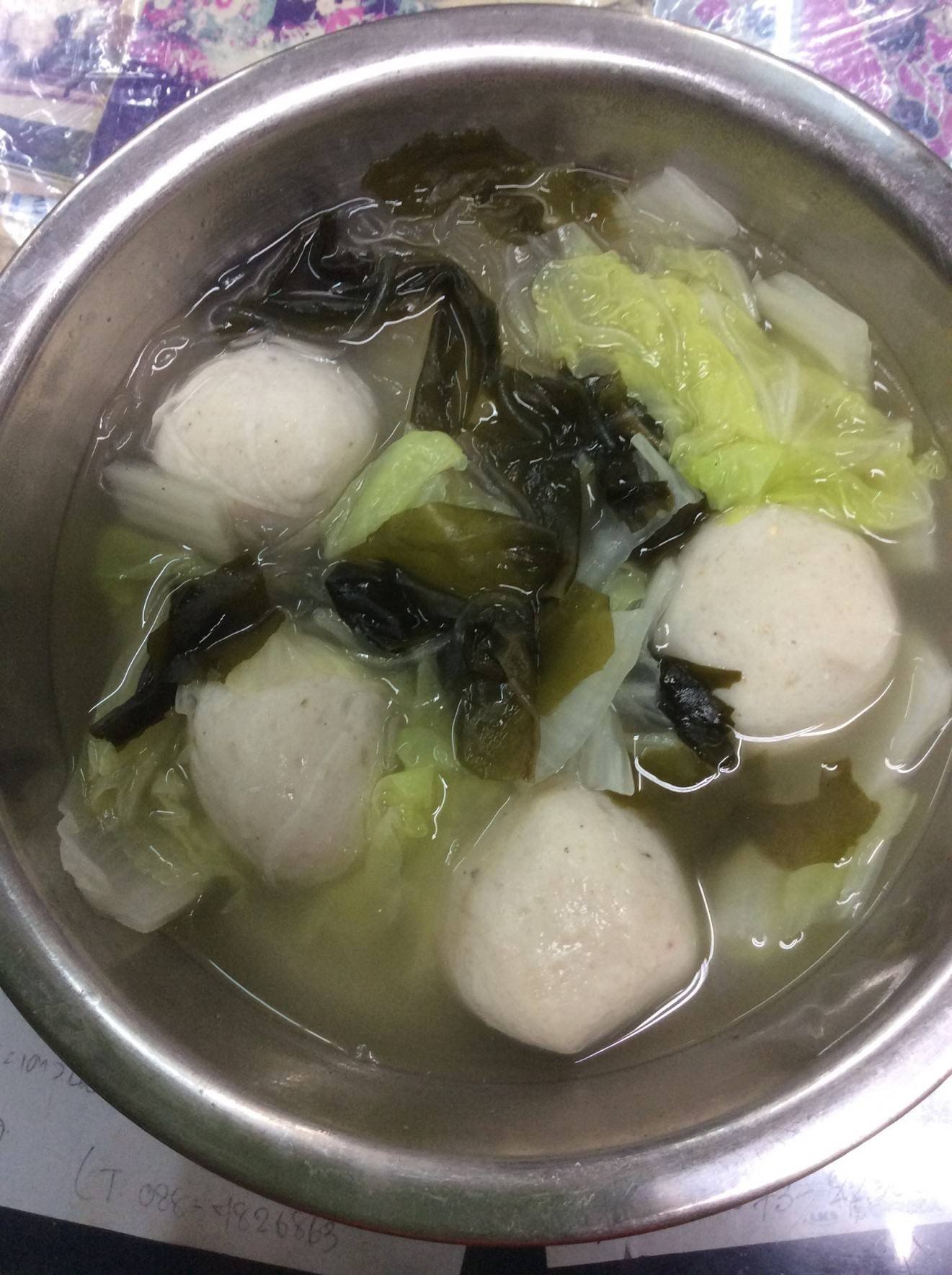 แกงจืดวุ้นเส้นลูกชิ้นปลา