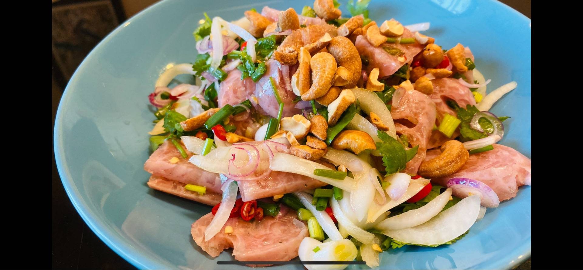 สูตร ยำแหนมสด พร้อมวิธีทำโดย Joy 365 days menu challenge