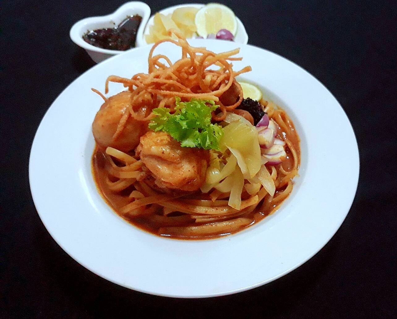 ข้าวซอยไก่/สปาเก็ตตี้ข้าวซอยไก่