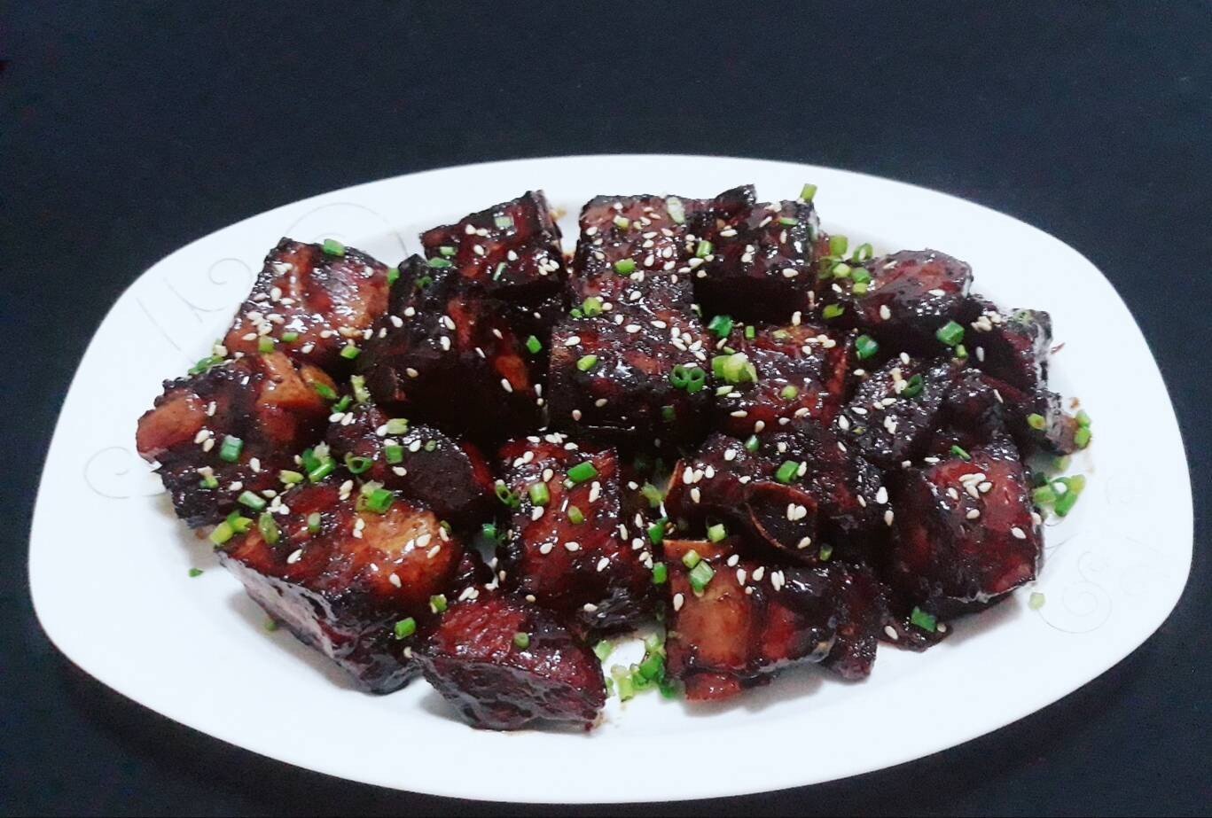 ซี่โครงหมูตุ๋นน้ำแดง/ซี่โครงหมูอบน้ำแดง